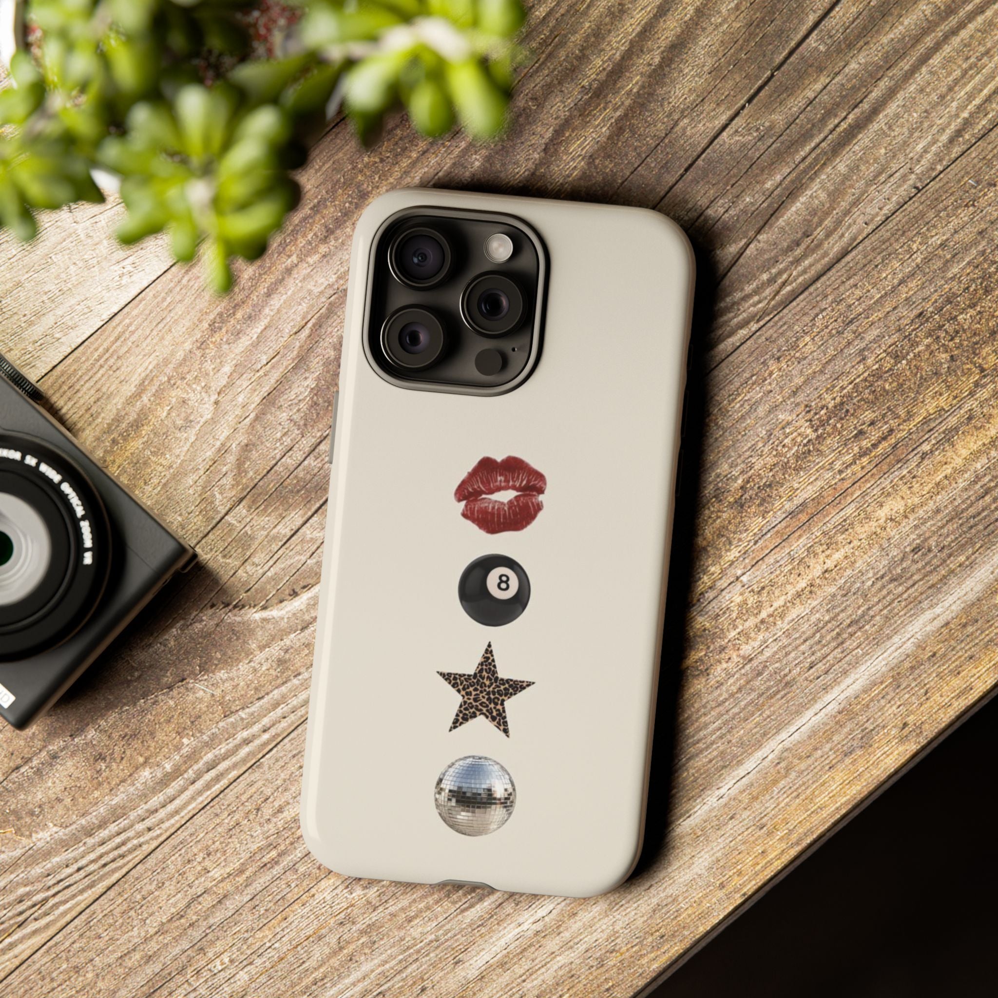Kiss 8-Ball Star iPhone Case – Trendy Minimalist Protective Cover